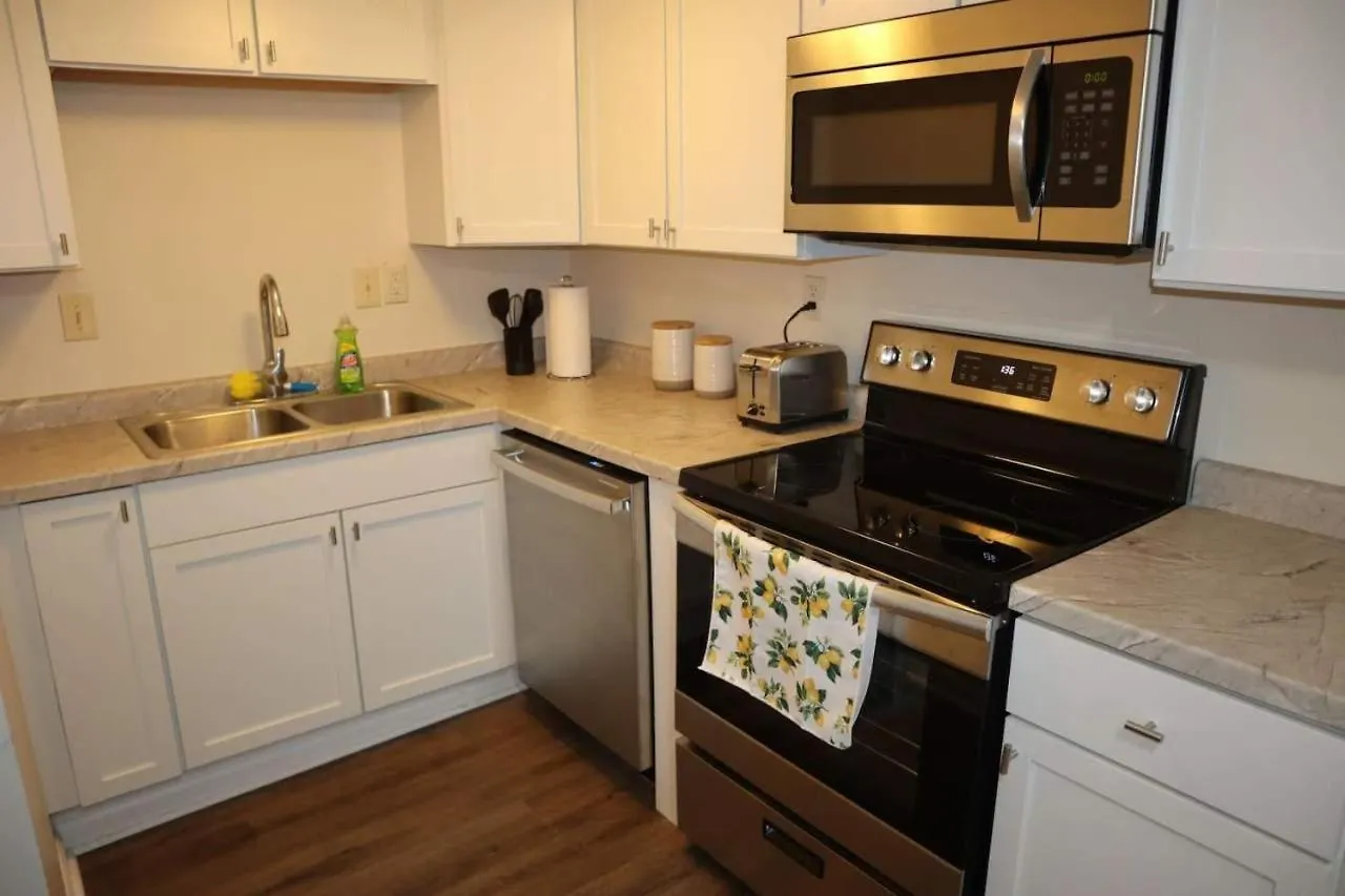 Charming Newly Updated Home Columbus 0*,  United States