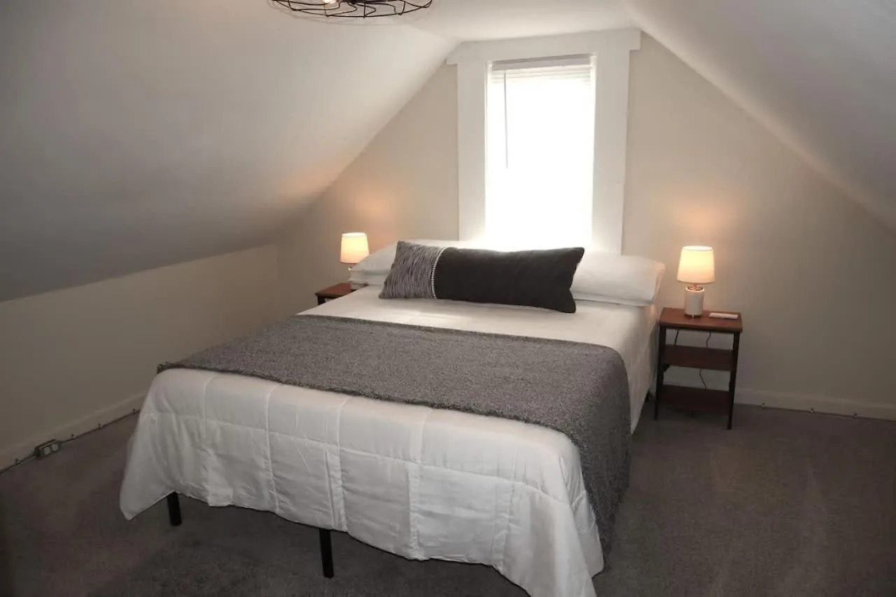 Charming Newly Updated Home Columbus